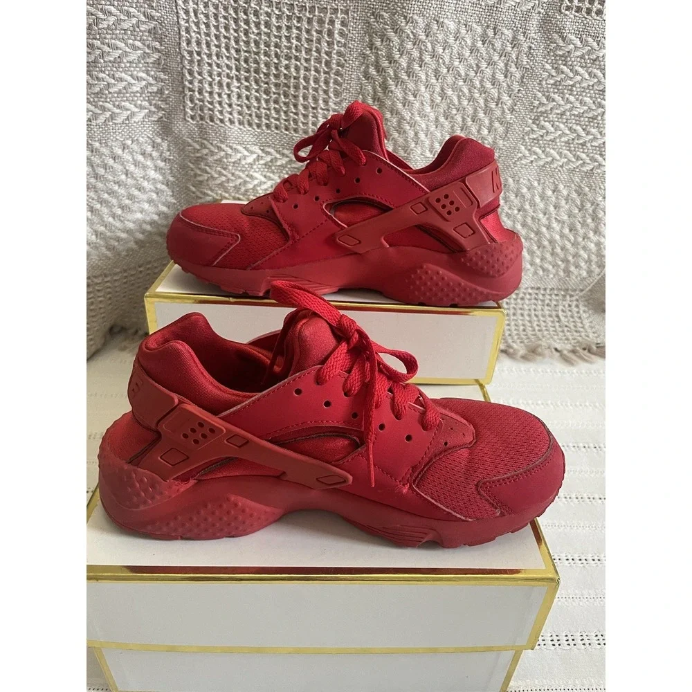 Nike Huarache Triple Red‎ Run Youth Sneaker Size 6Y. 654275•600